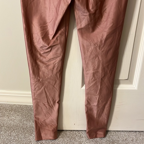 Koral Lustrous Infinity High Rise Legging - Picture 15 of 16